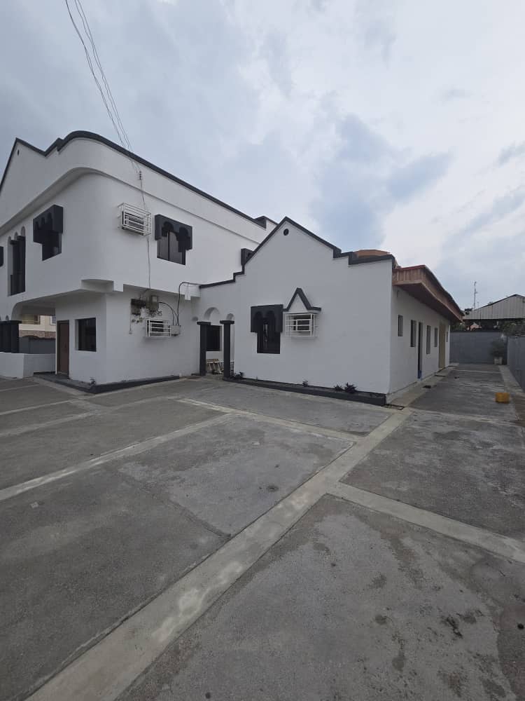 6 Bedrooms Full Detached Duplex with 2 room Boys Quarters in Wuse 2, Abuja 