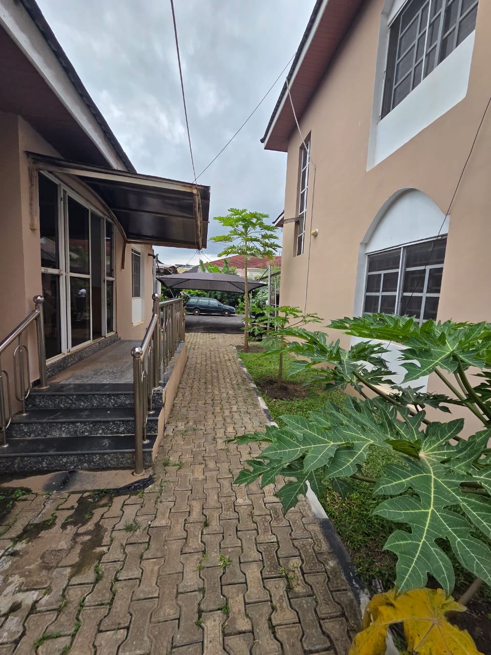 TO LET - 1 BEDROOM AND 2 BEDROOM APARTMENT